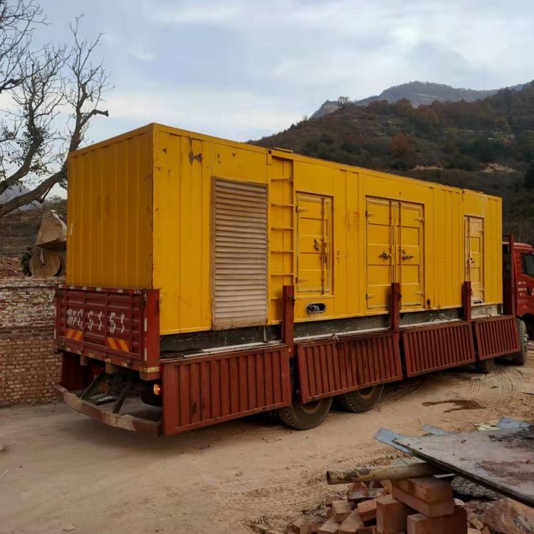 柳江200kW 发电机组在带电阻性负载时，输出功率会受到哪些因素的影响？