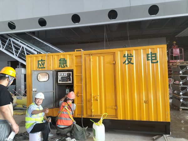 柳江怎样判断空气滤清器是否需要更换？